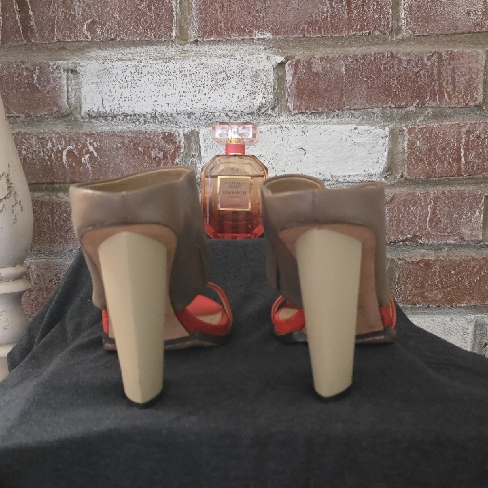 Stylish Coral and Taupe Women's Sandals - Picture 5 of 10